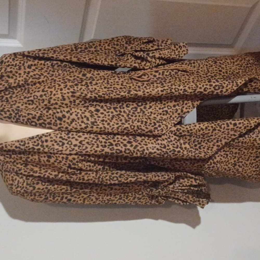 Leopard Print Adjustable Overlay Shacket From Mit… - image 1